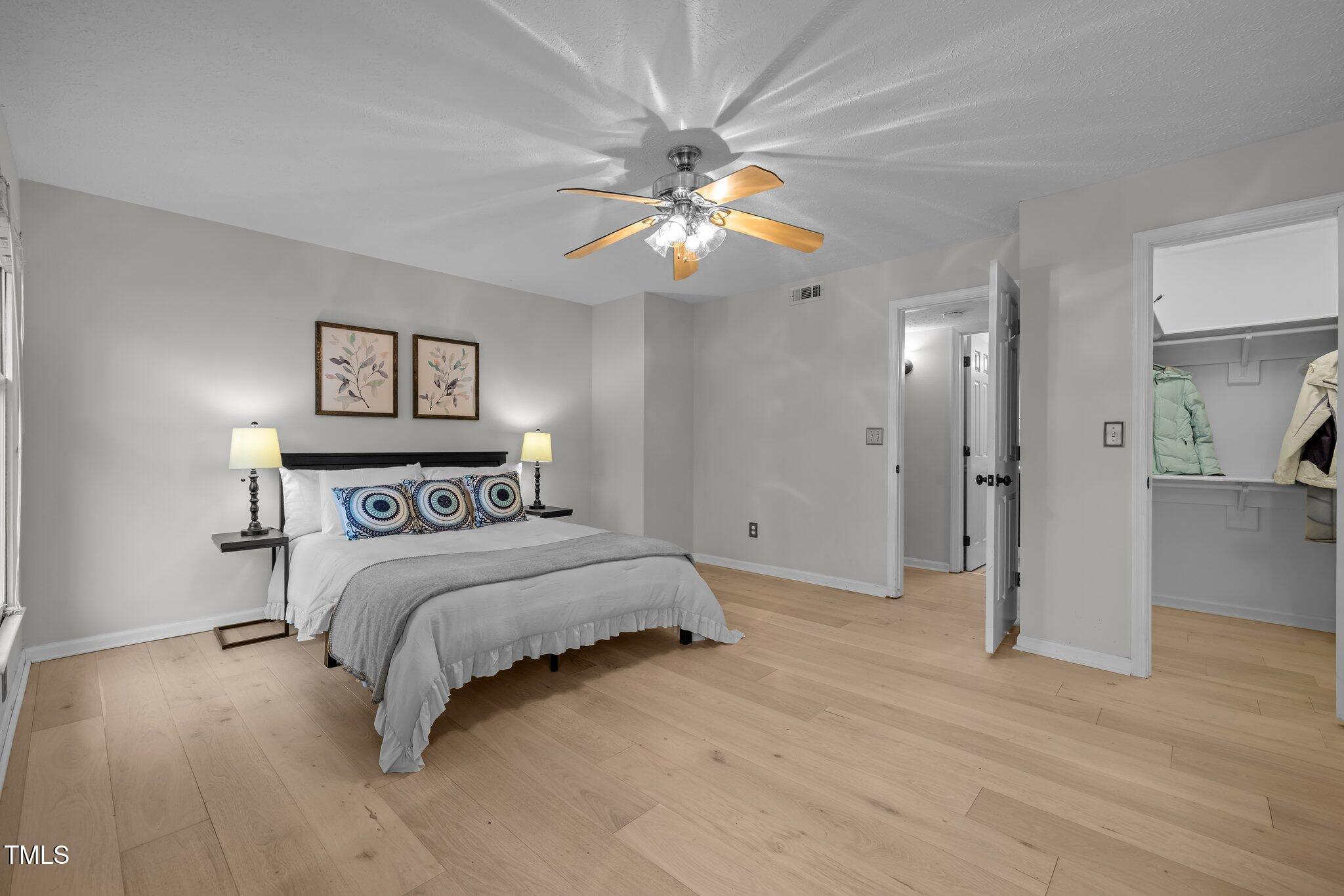 401 Oak Hollow Court