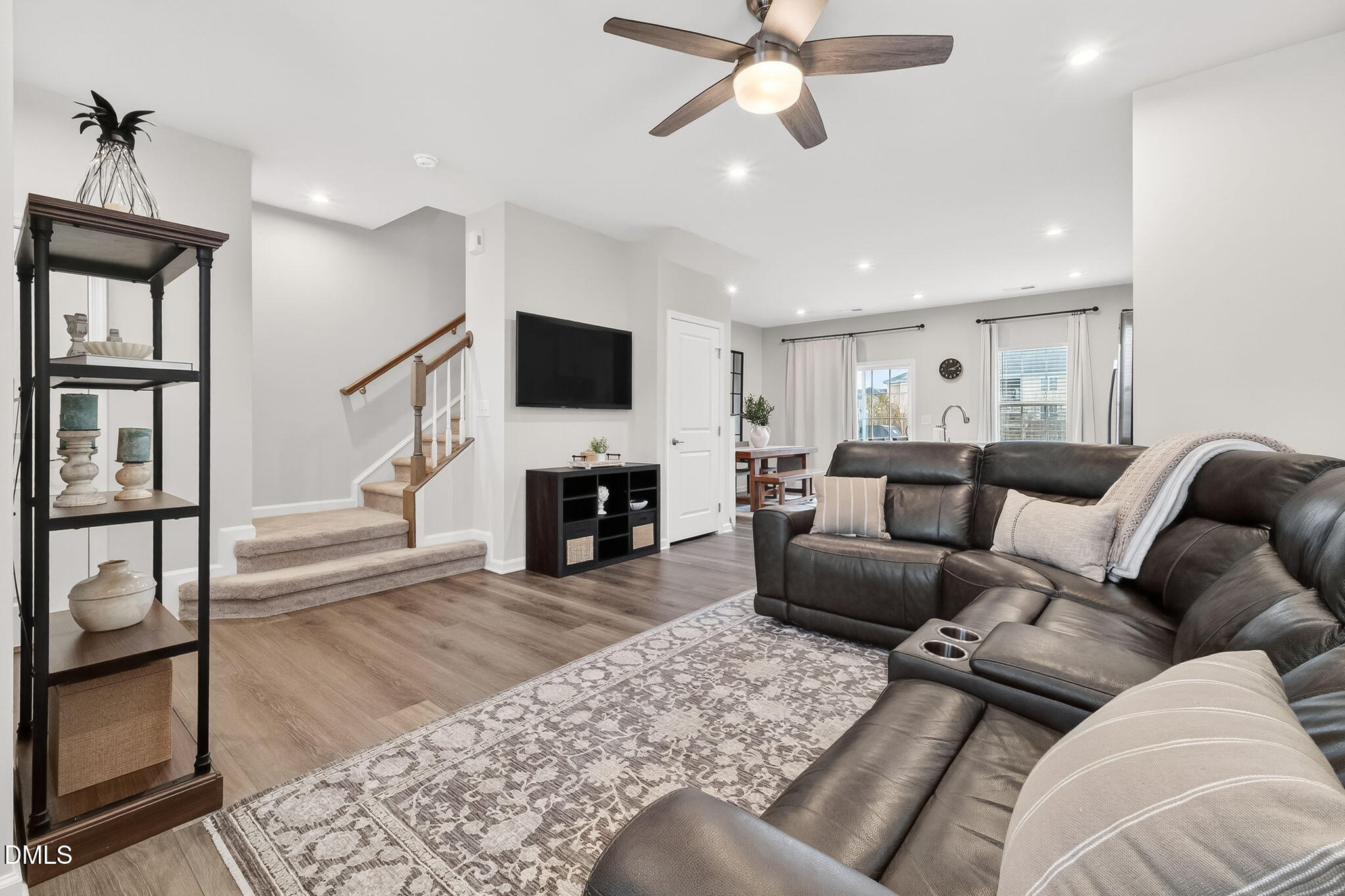 4922 Crossley Street