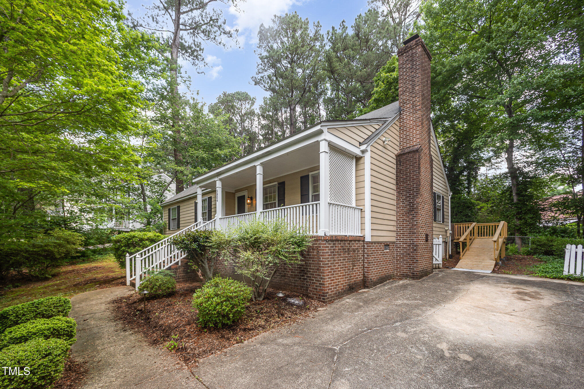 5804 Heatherbrook Circle