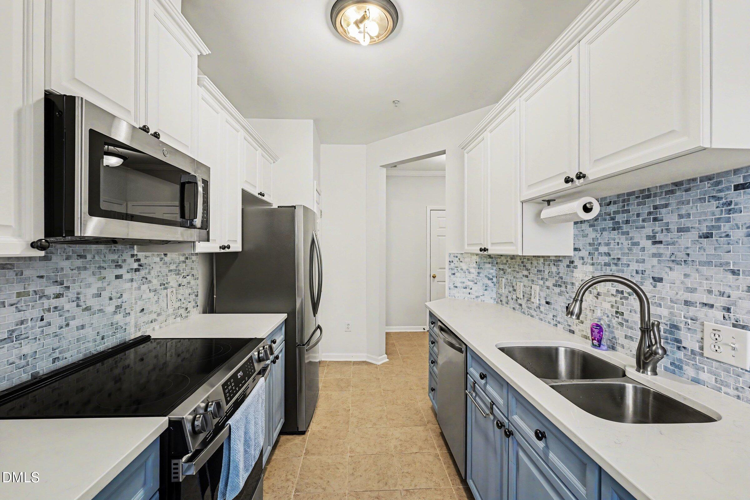 8221 Allyns Landing Way 204