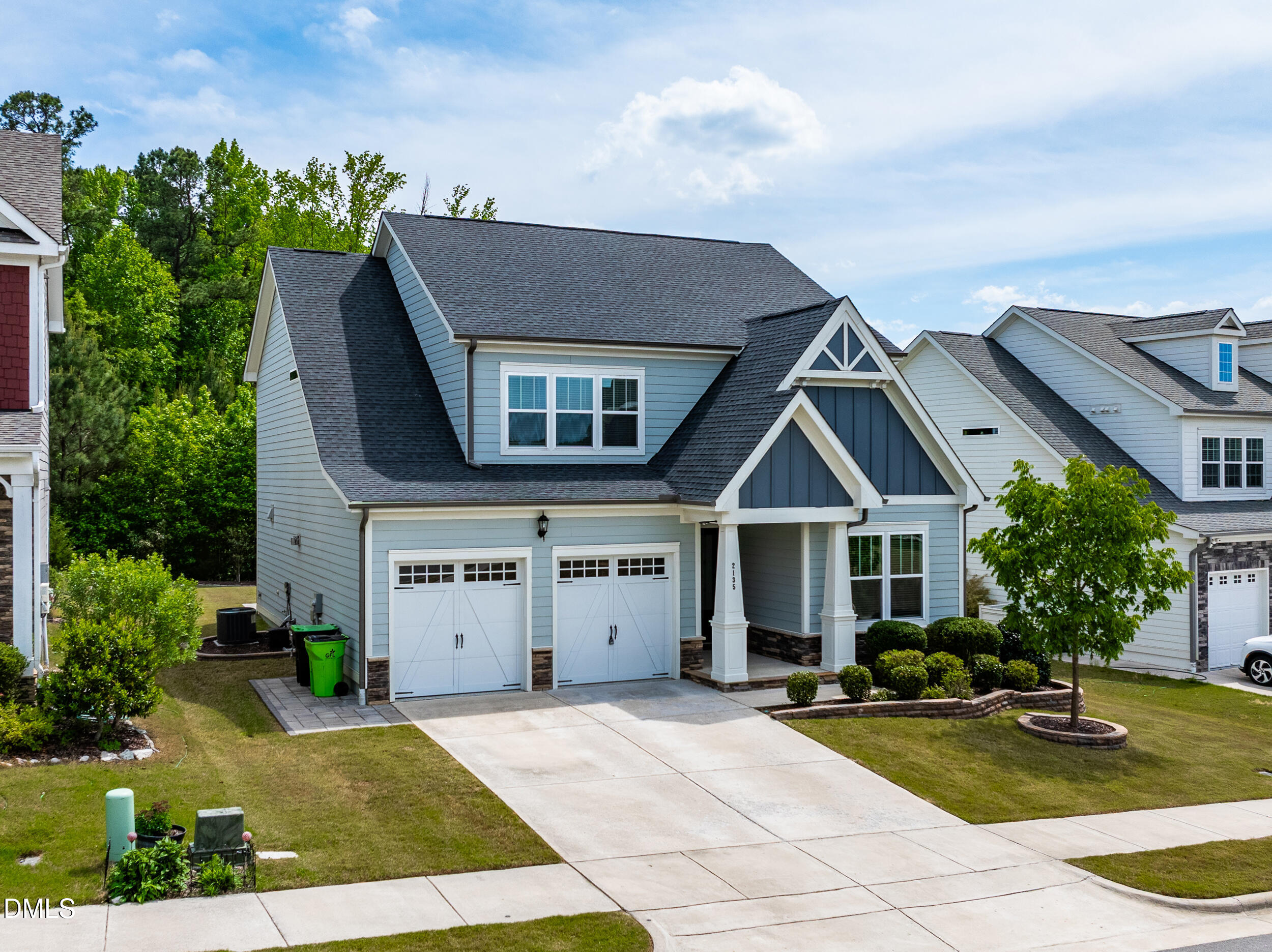 2135 Leo Drive