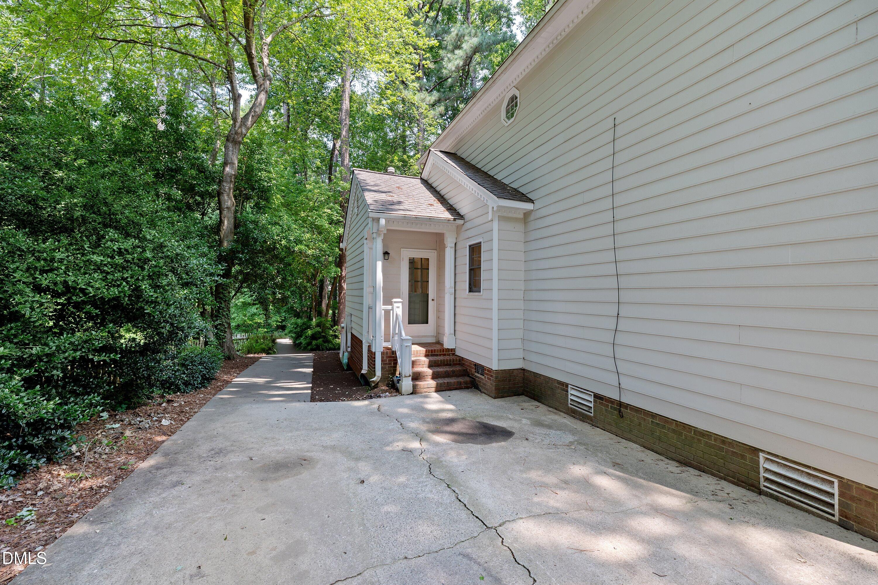 5325 Fairmead Circle