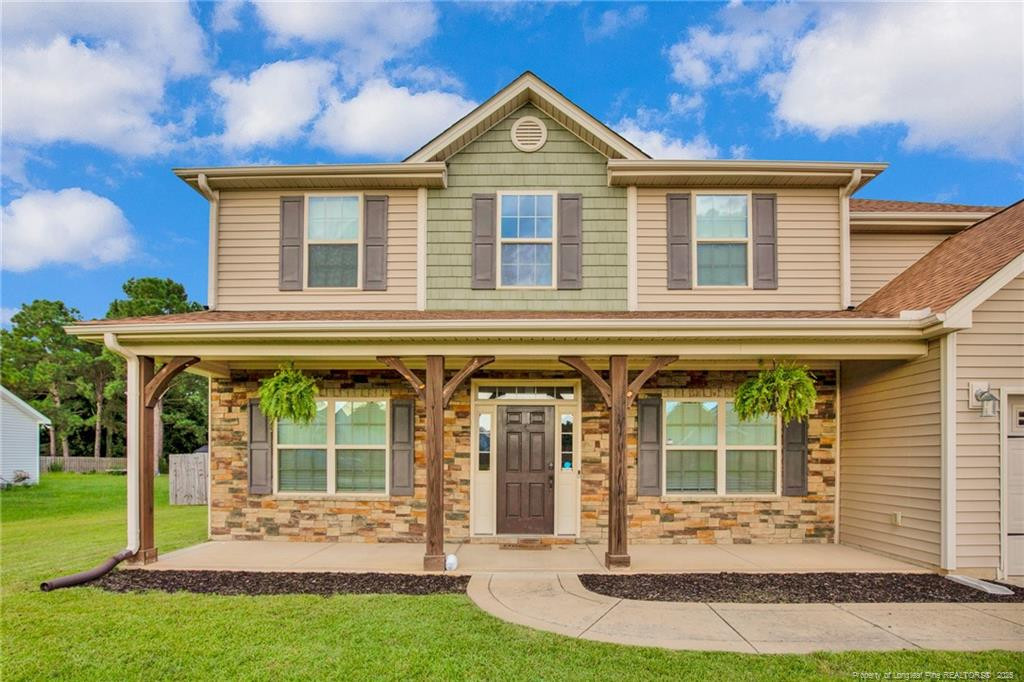 809 Pecan Grove Loop