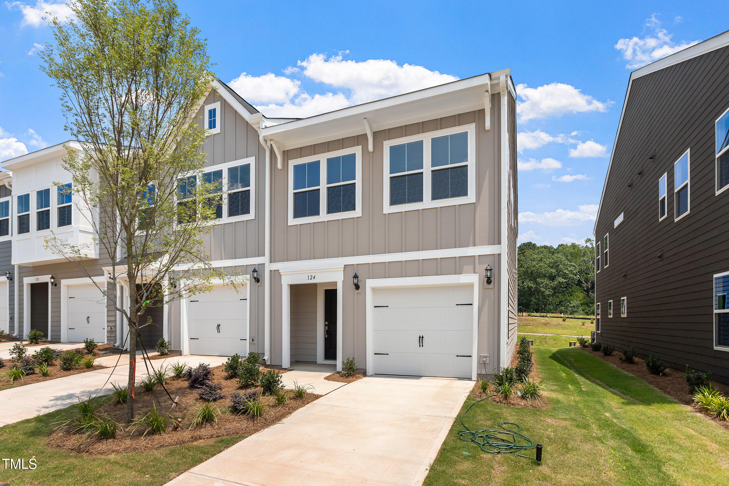 124 Central Townes Way 291
