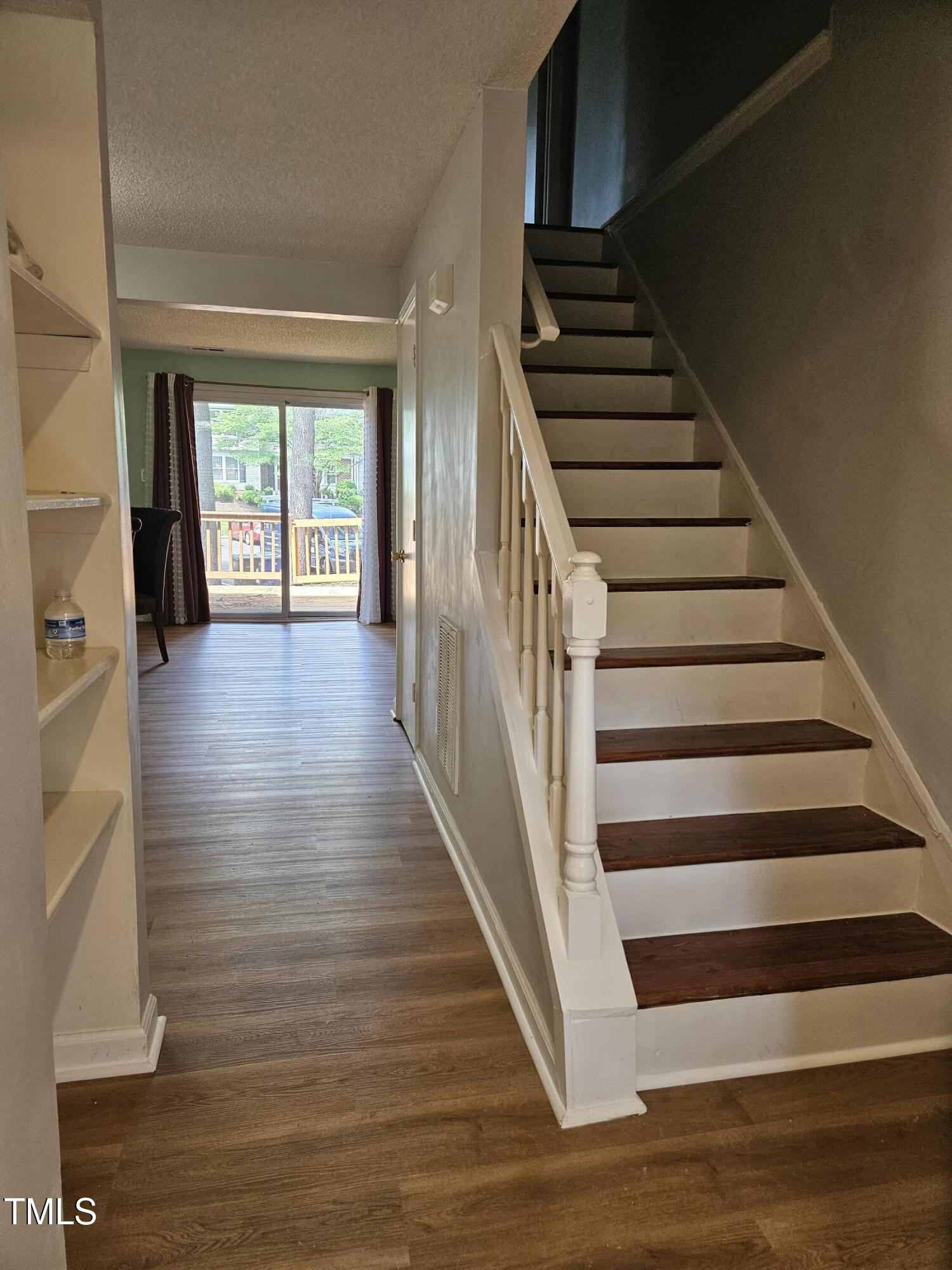 7719 Kingsberry Court