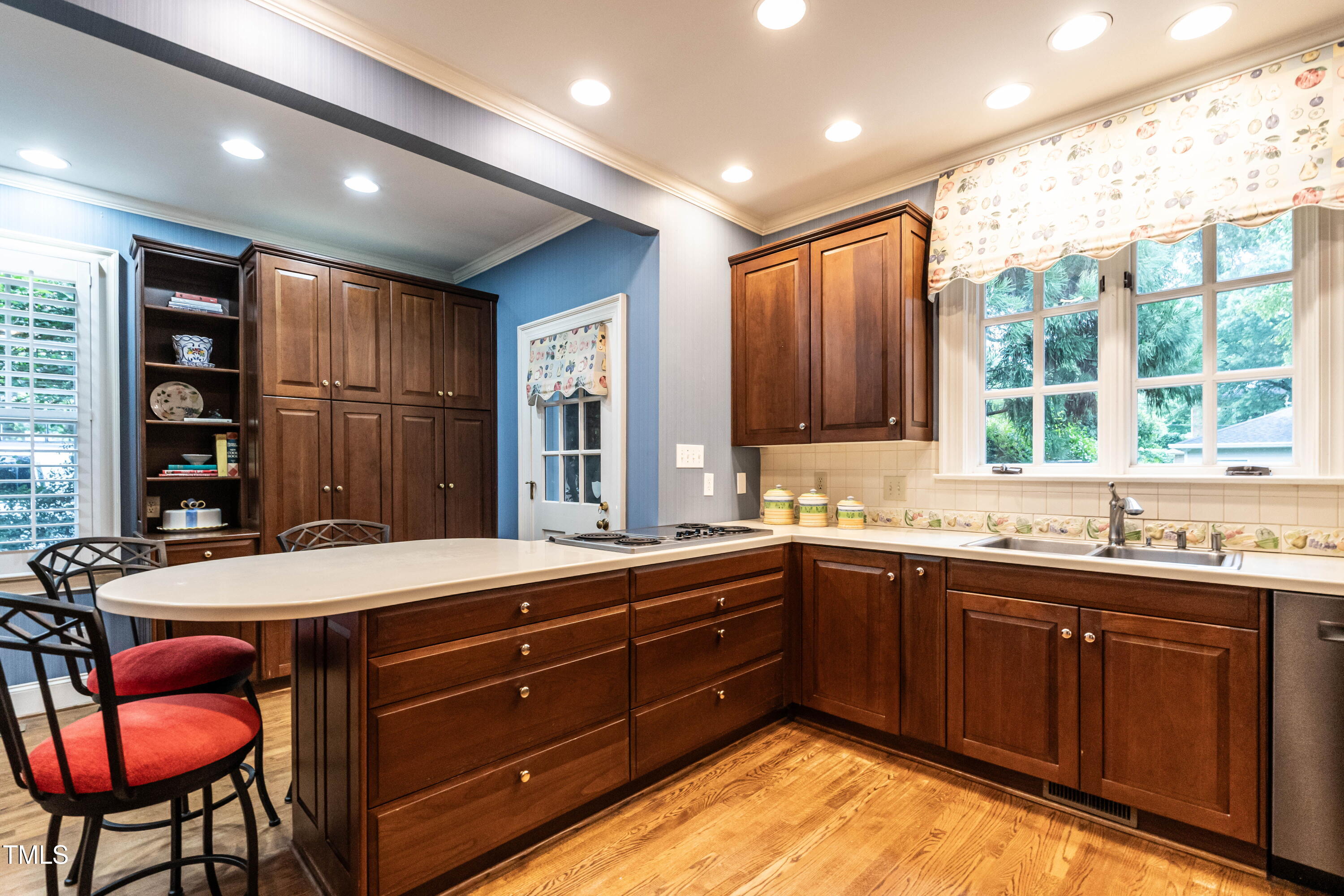 Raleigh, North Carolina 27608, United States, 3 Bedrooms Bedrooms, ,4 BathroomsBathrooms,Residential,Active,140260