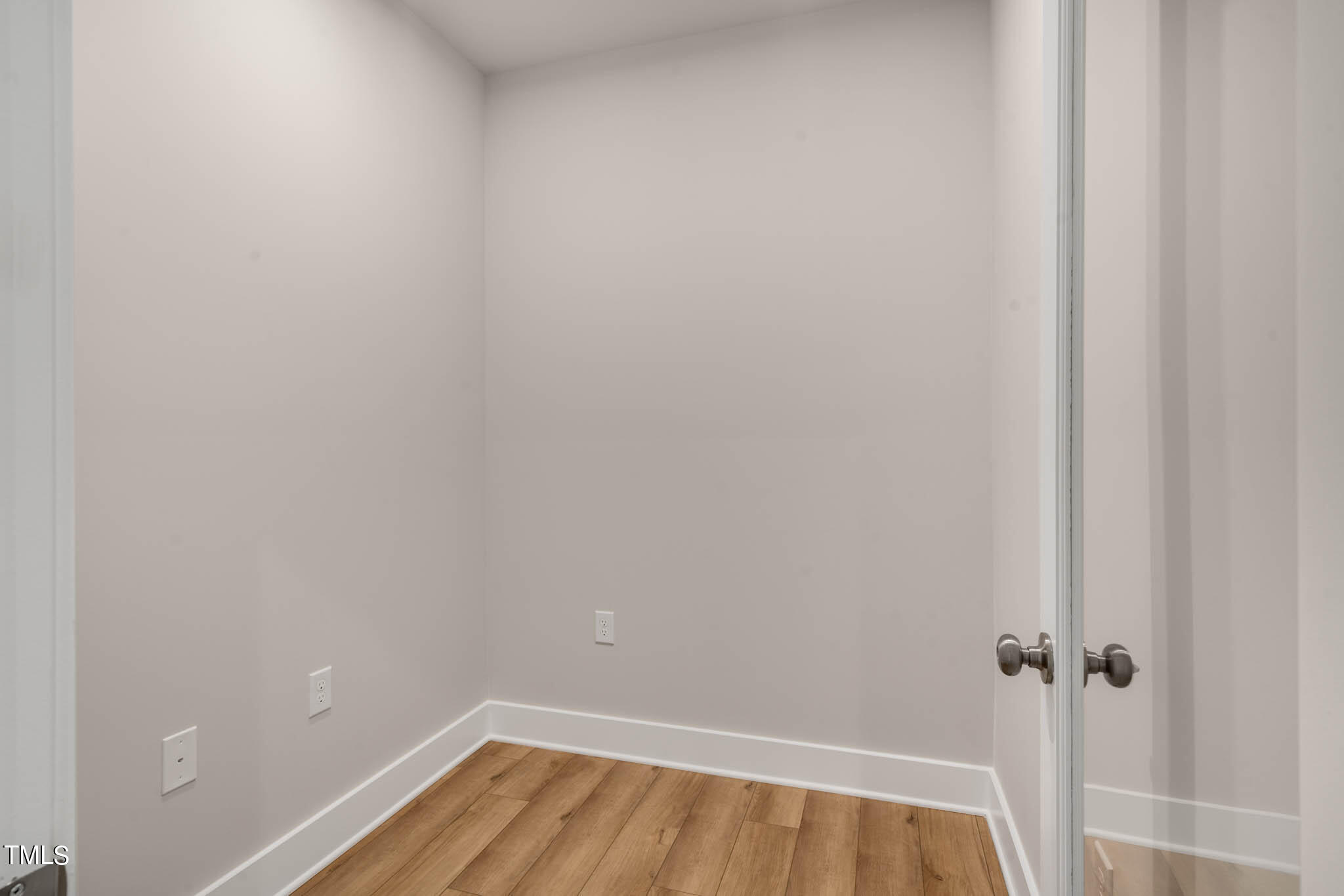 219 Pond Vw Court 8