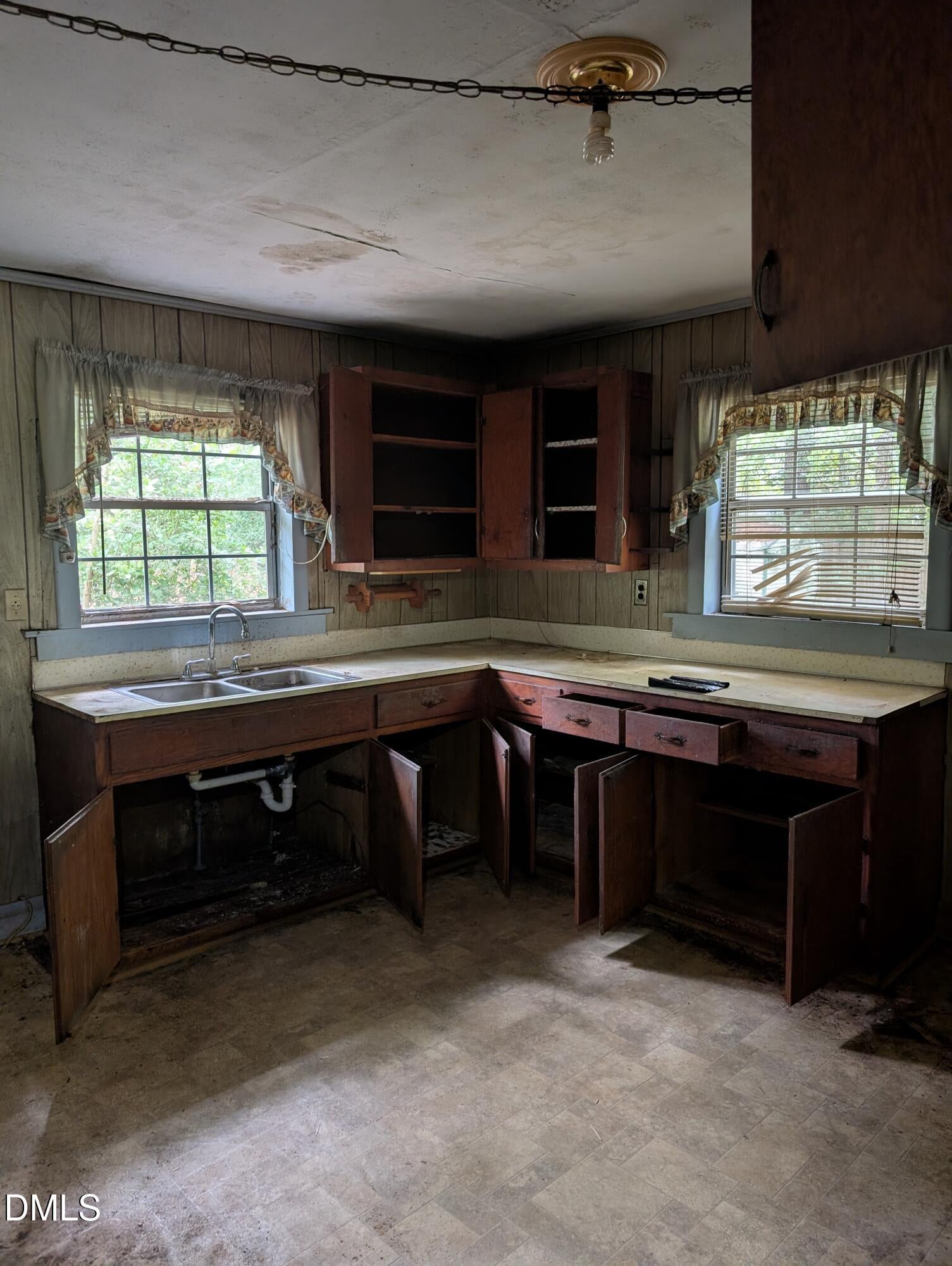 1814 Cole Mill Road