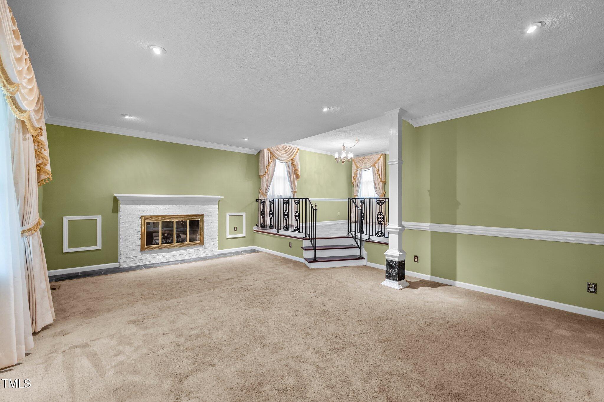 315 Dumont Drive