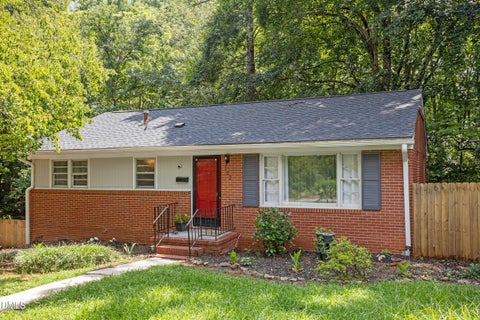 Photo of 122 Taylor Street, Chapel Hill, NC 27514 (MLS # 10179703)