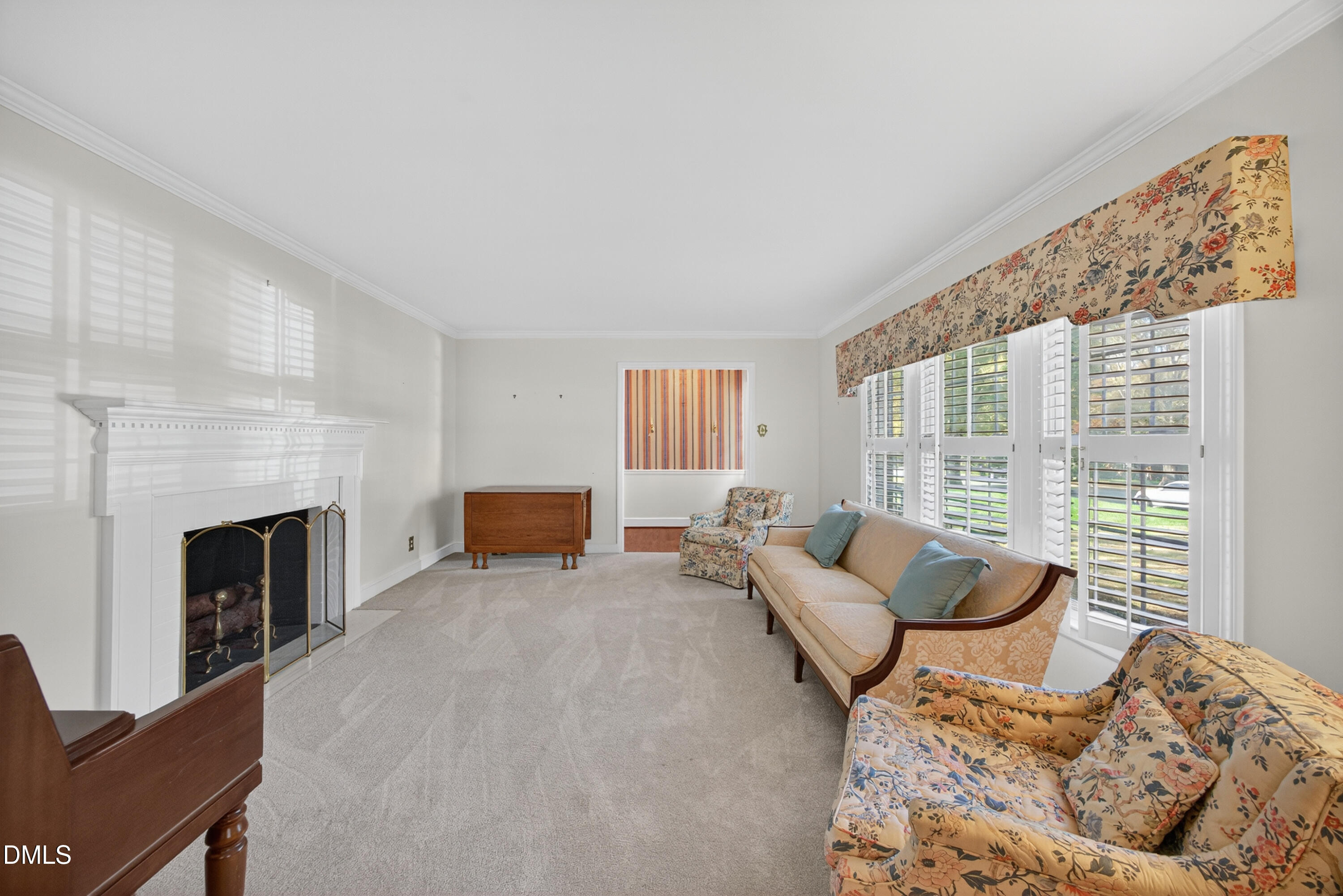 2174 Woodland Avenue