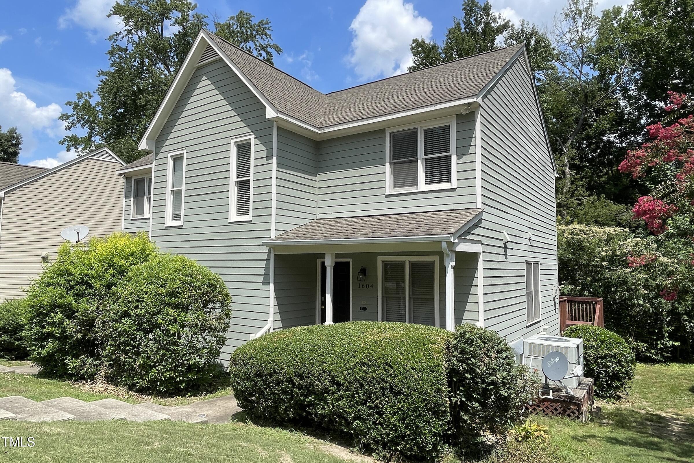 1604 Oakland Hills Way
