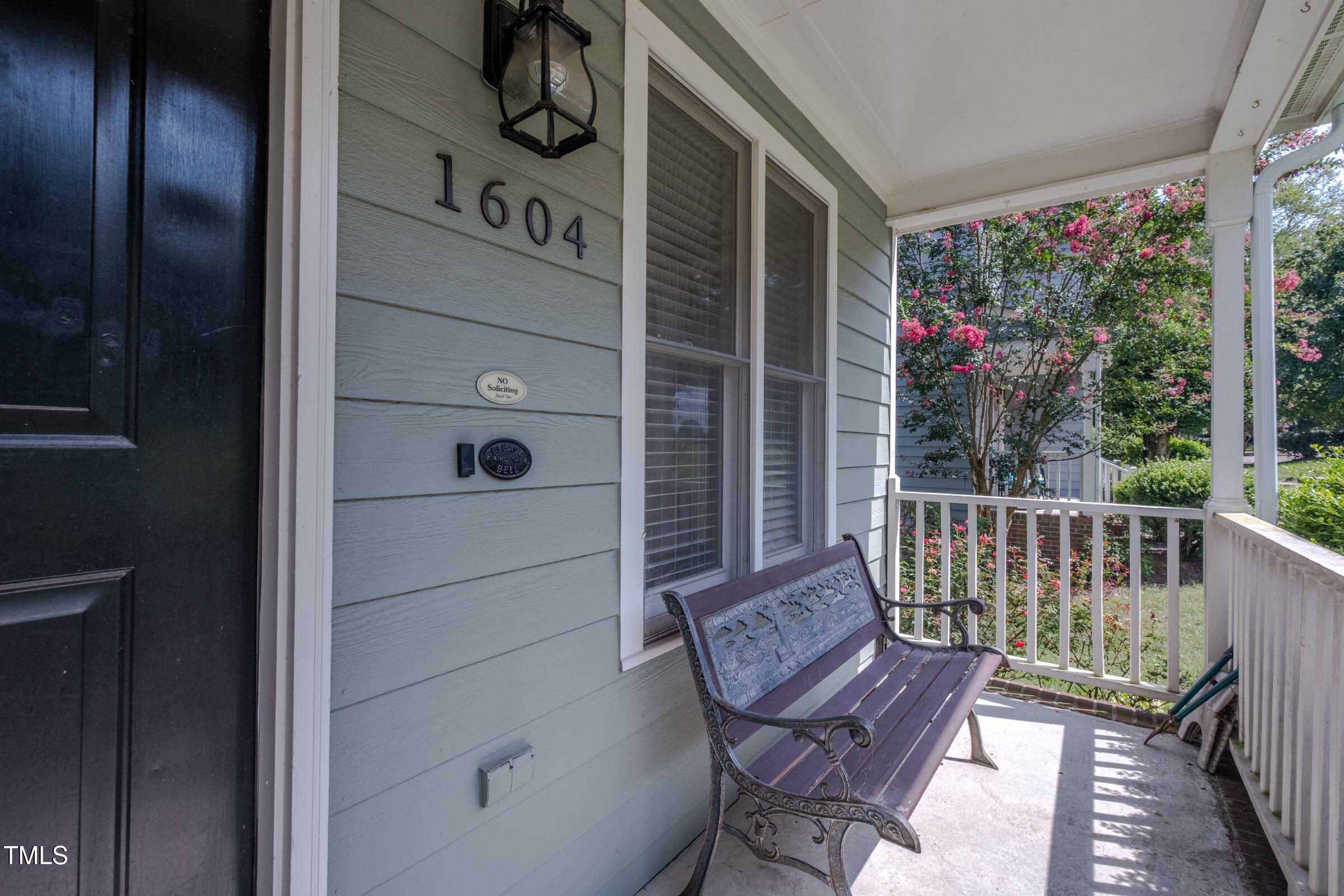 1604 Oakland Hills Way