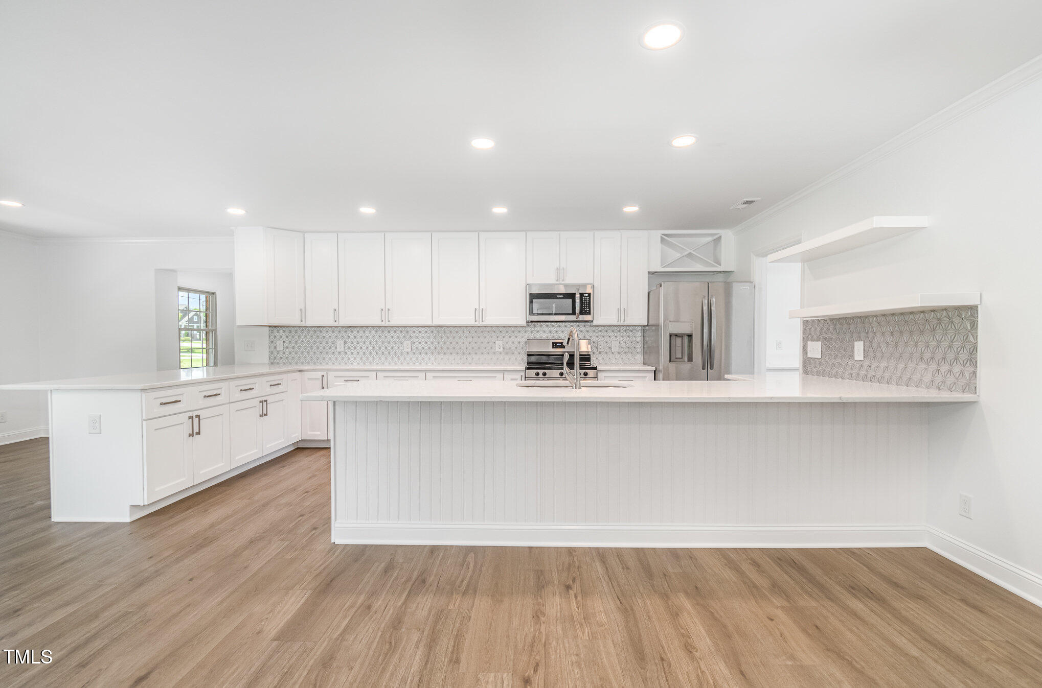 5211 Ventura Drive
