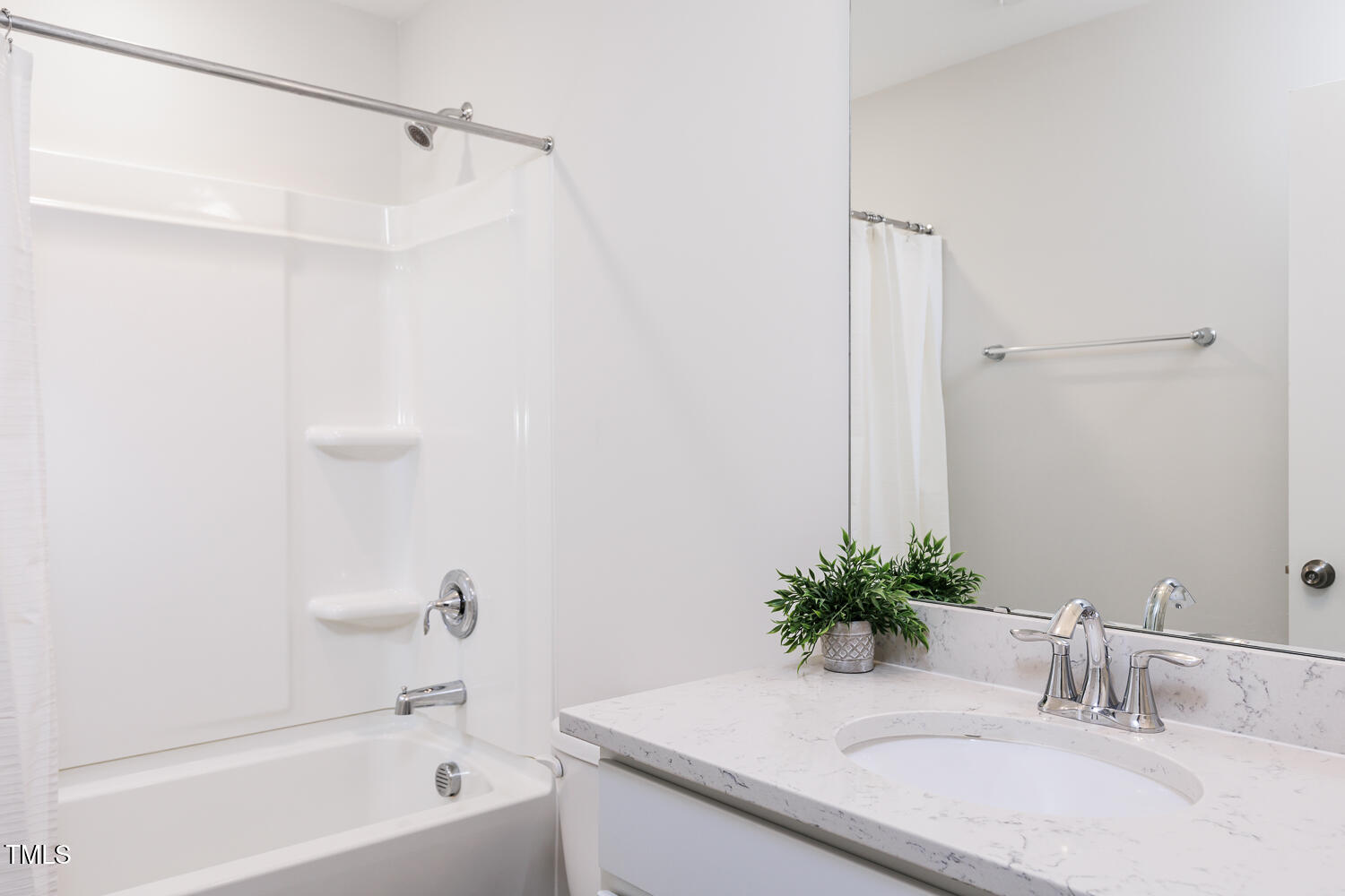 Raleigh, North Carolina 27616, United States, 4 Bedrooms Bedrooms, ,4 BathroomsBathrooms,Residential,Pending,17110