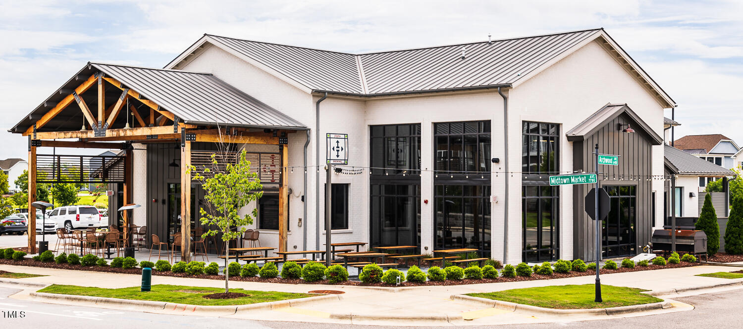 Raleigh, North Carolina 27616, United States, 4 Bedrooms Bedrooms, ,4 BathroomsBathrooms,Residential,Pending,17110