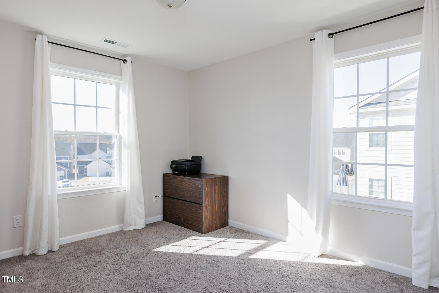 Raleigh, North Carolina 27616, United States, 4 Bedrooms Bedrooms, ,4 BathroomsBathrooms,Residential,Pending,17110