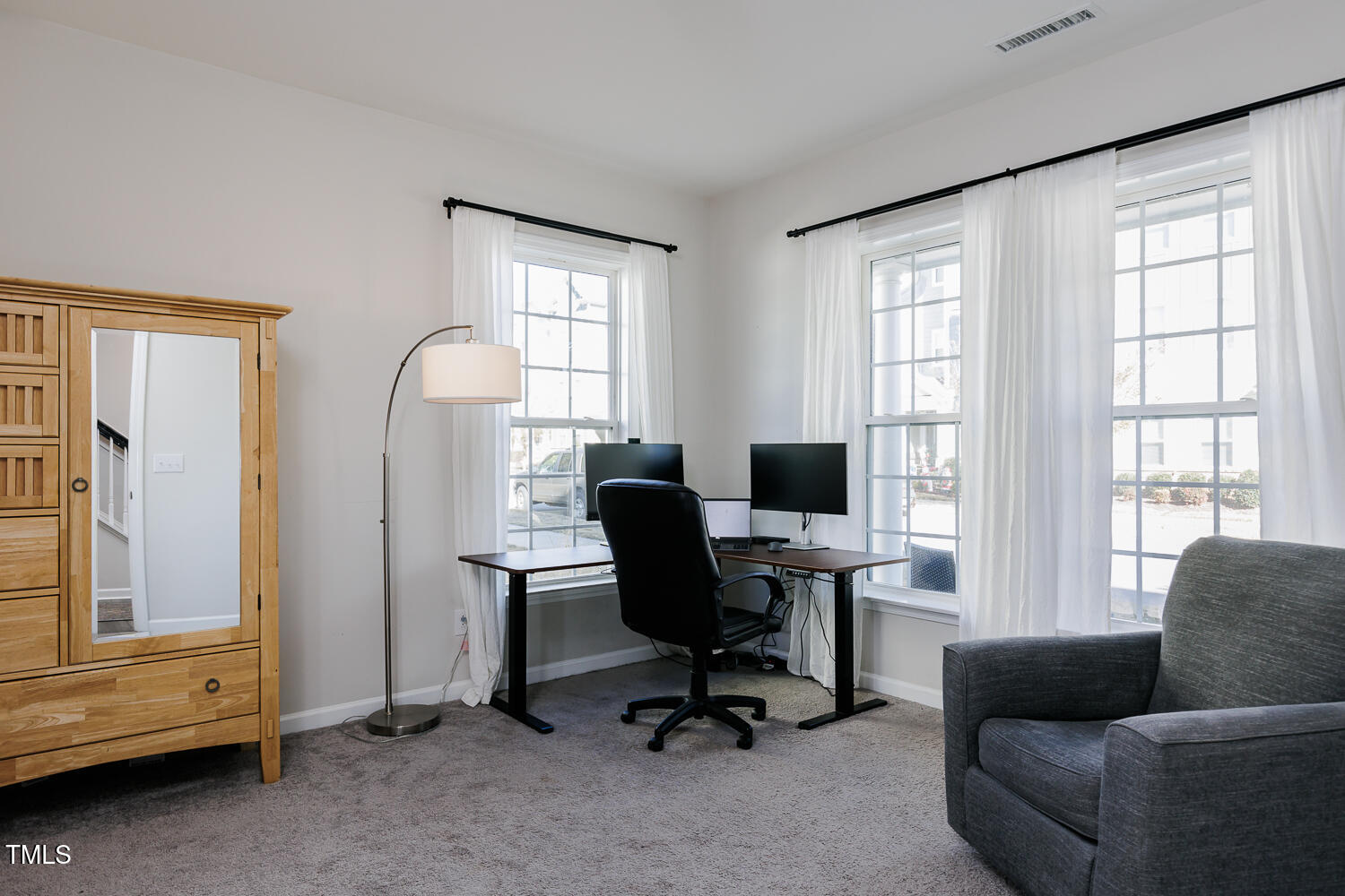 Raleigh, North Carolina 27616, United States, 4 Bedrooms Bedrooms, ,4 BathroomsBathrooms,Residential,Pending,17110