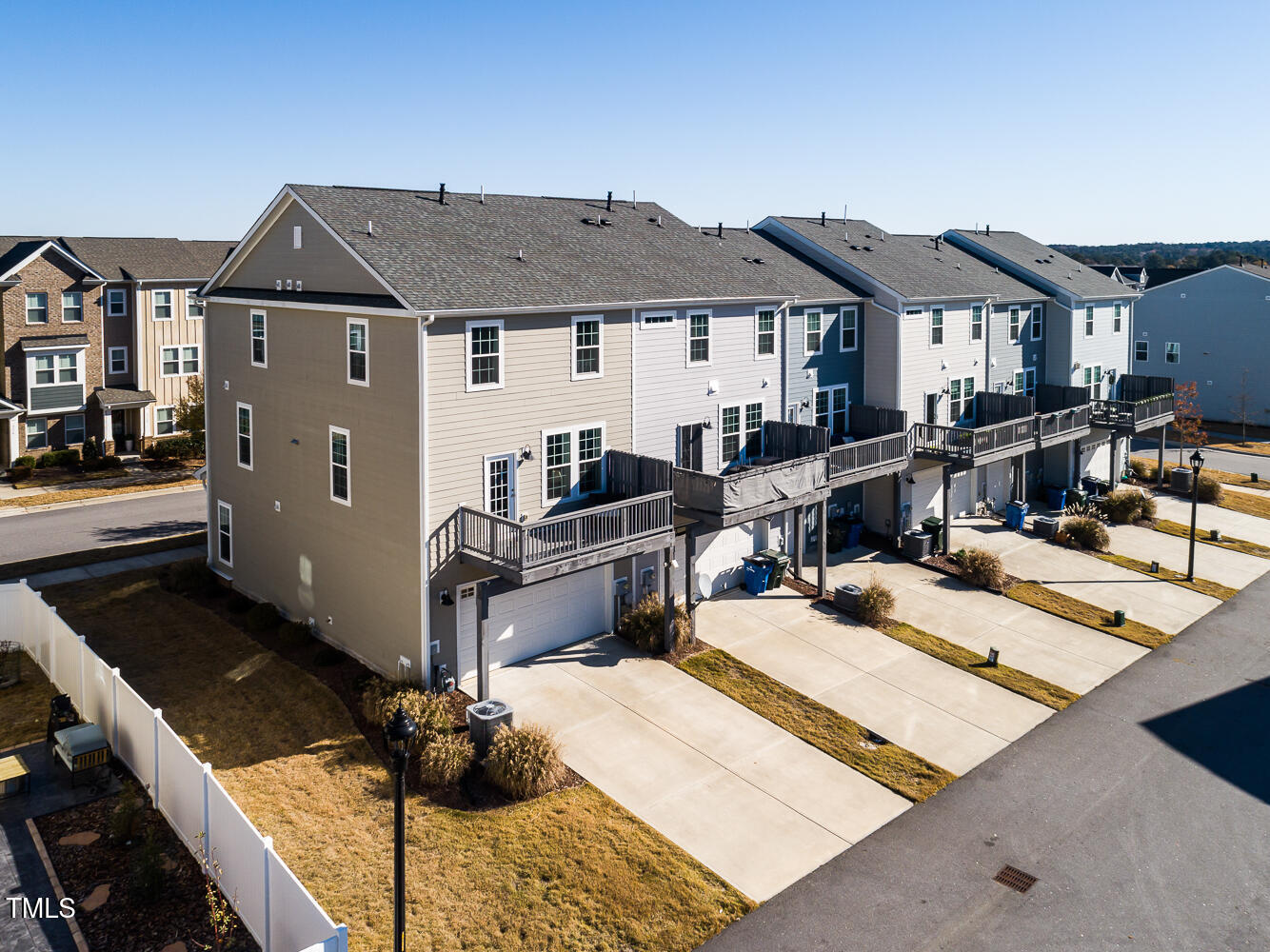 Raleigh, North Carolina 27616, United States, 4 Bedrooms Bedrooms, ,4 BathroomsBathrooms,Residential,Pending,17110