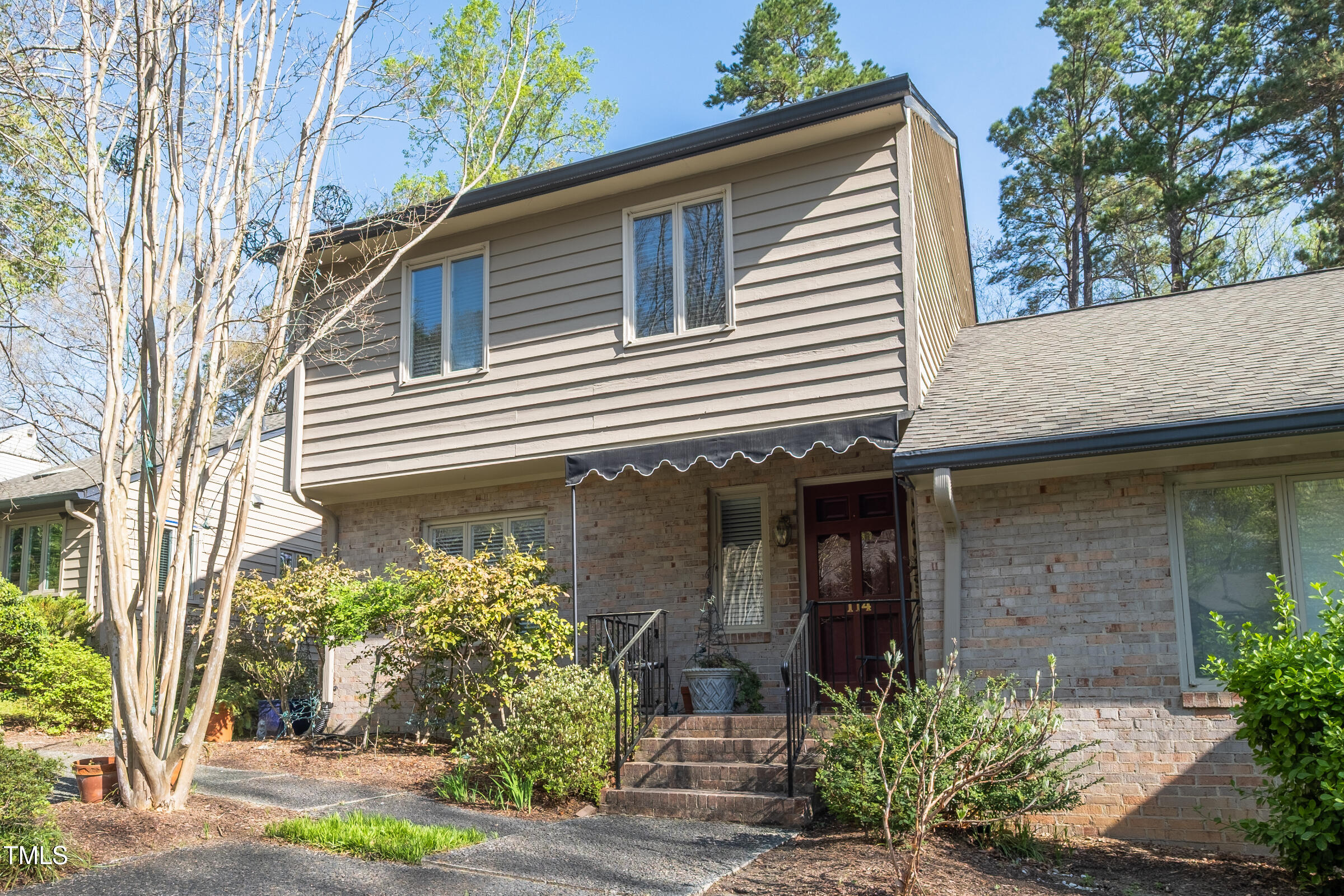 114 Montrose Drive 114