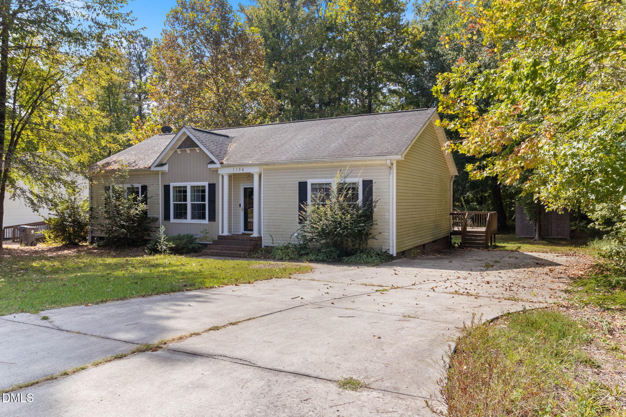 1194 E Middleton Drive