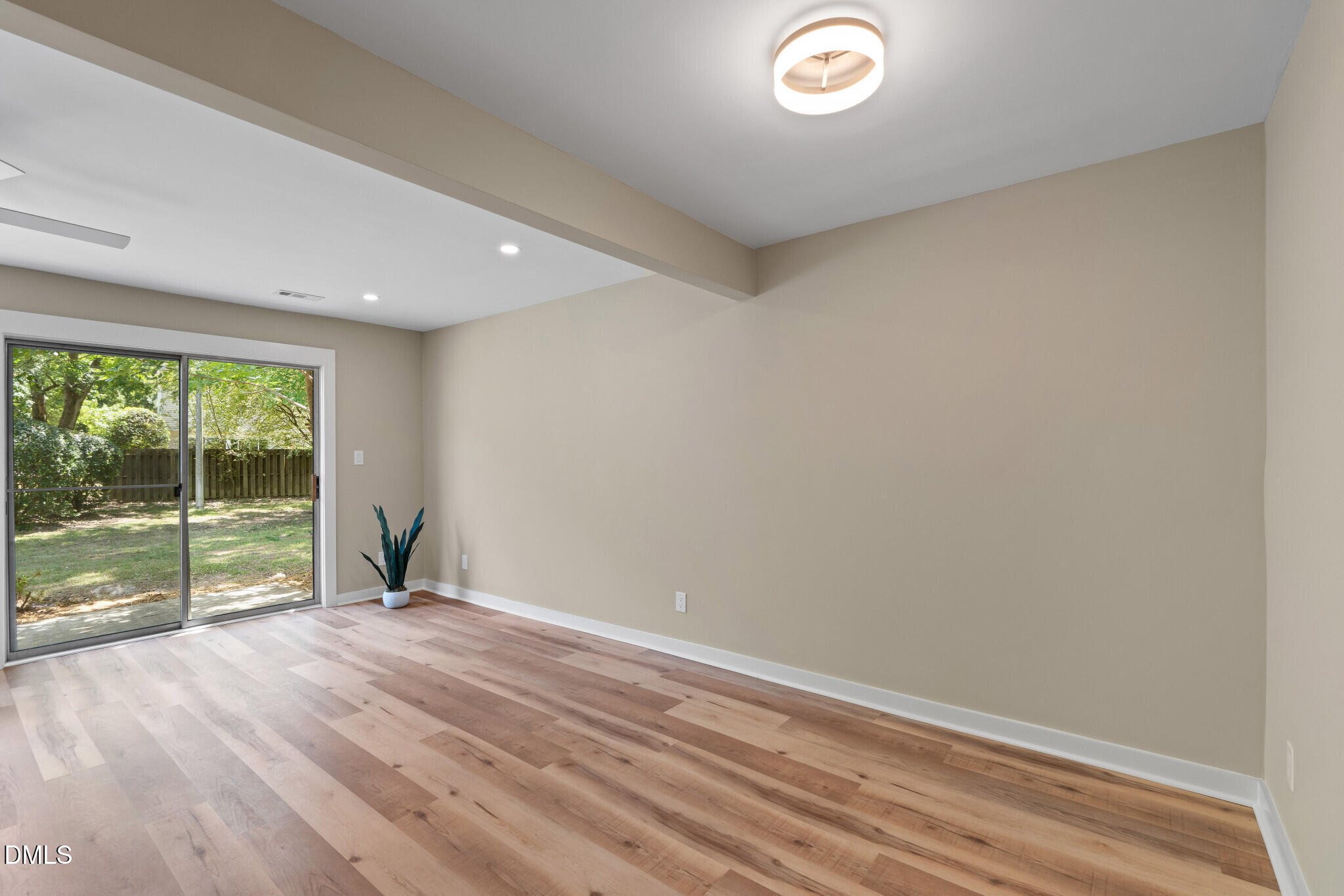 220 Elizabeth Street Apt C10
