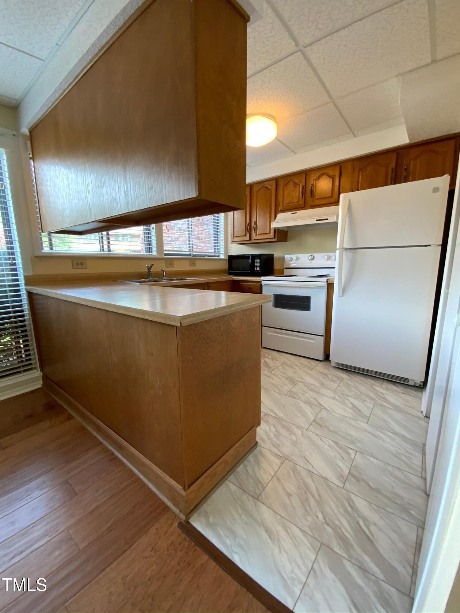 1401 Oak Tree Drive