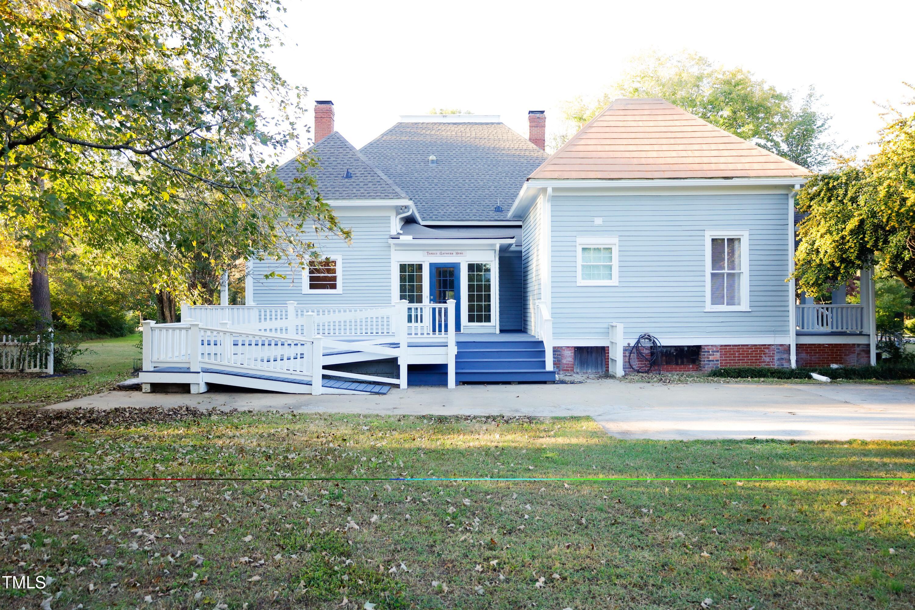 208 Glenn Street