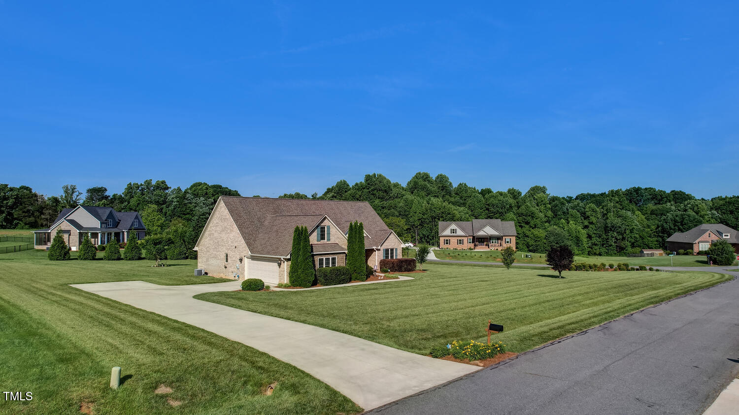 183 Oak Leaf Drive