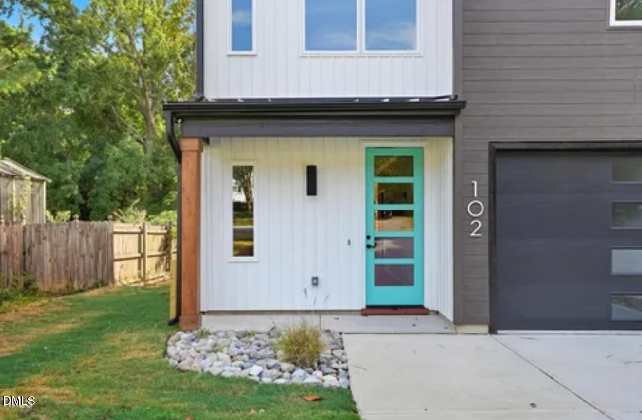 304 N King Charles Road 102