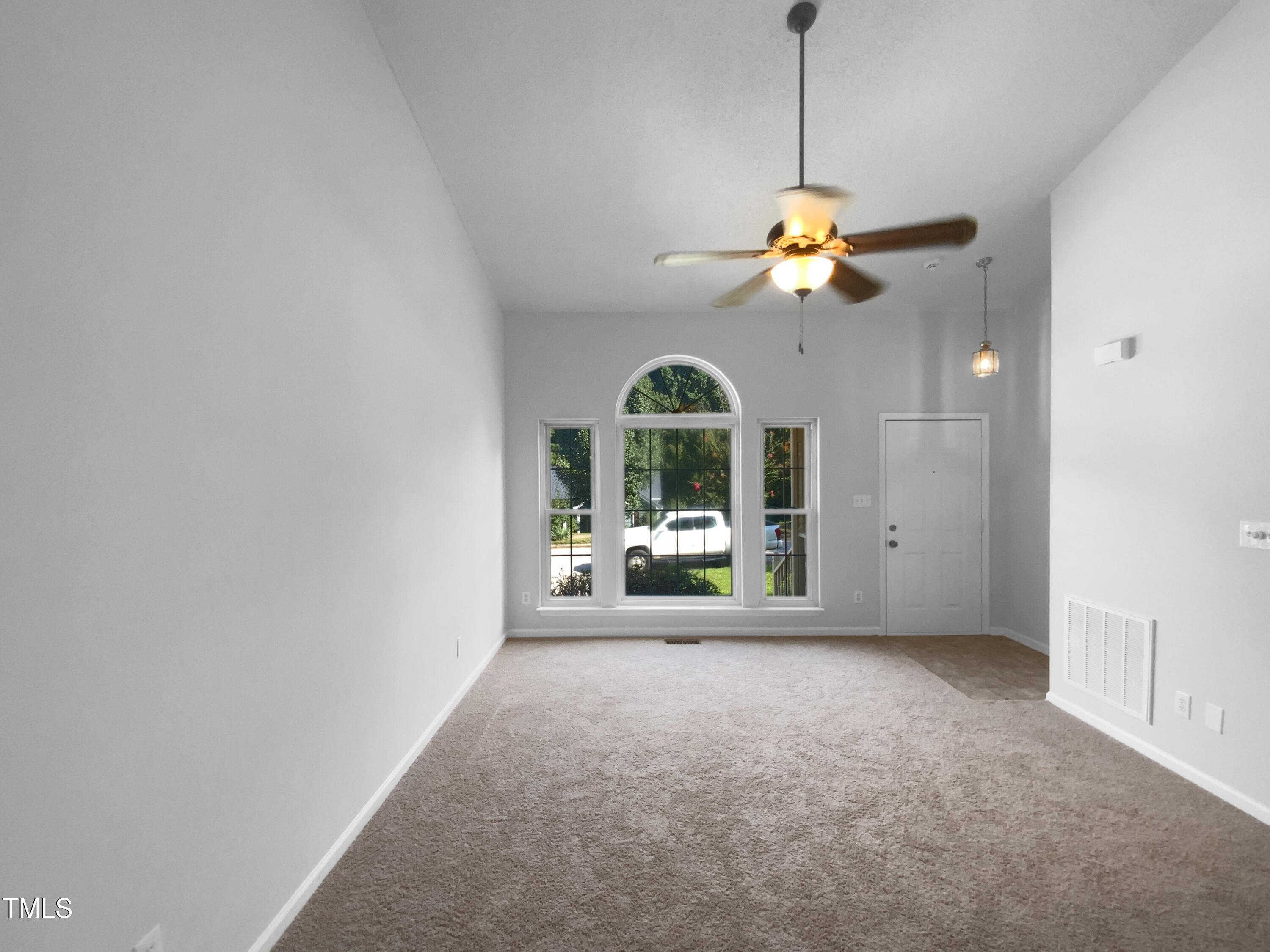 201 W Wyatts Pond Lane