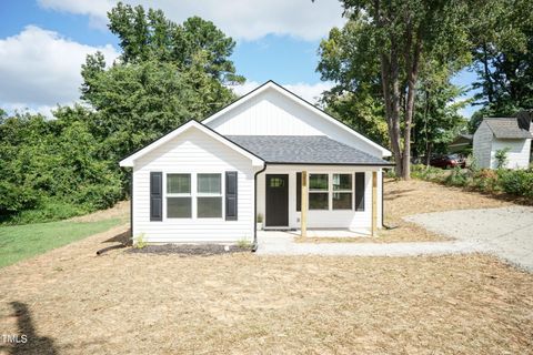 217 Temple Avenue Sanford NC 27330