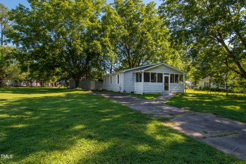 803 Hare Street Selma NC 27576