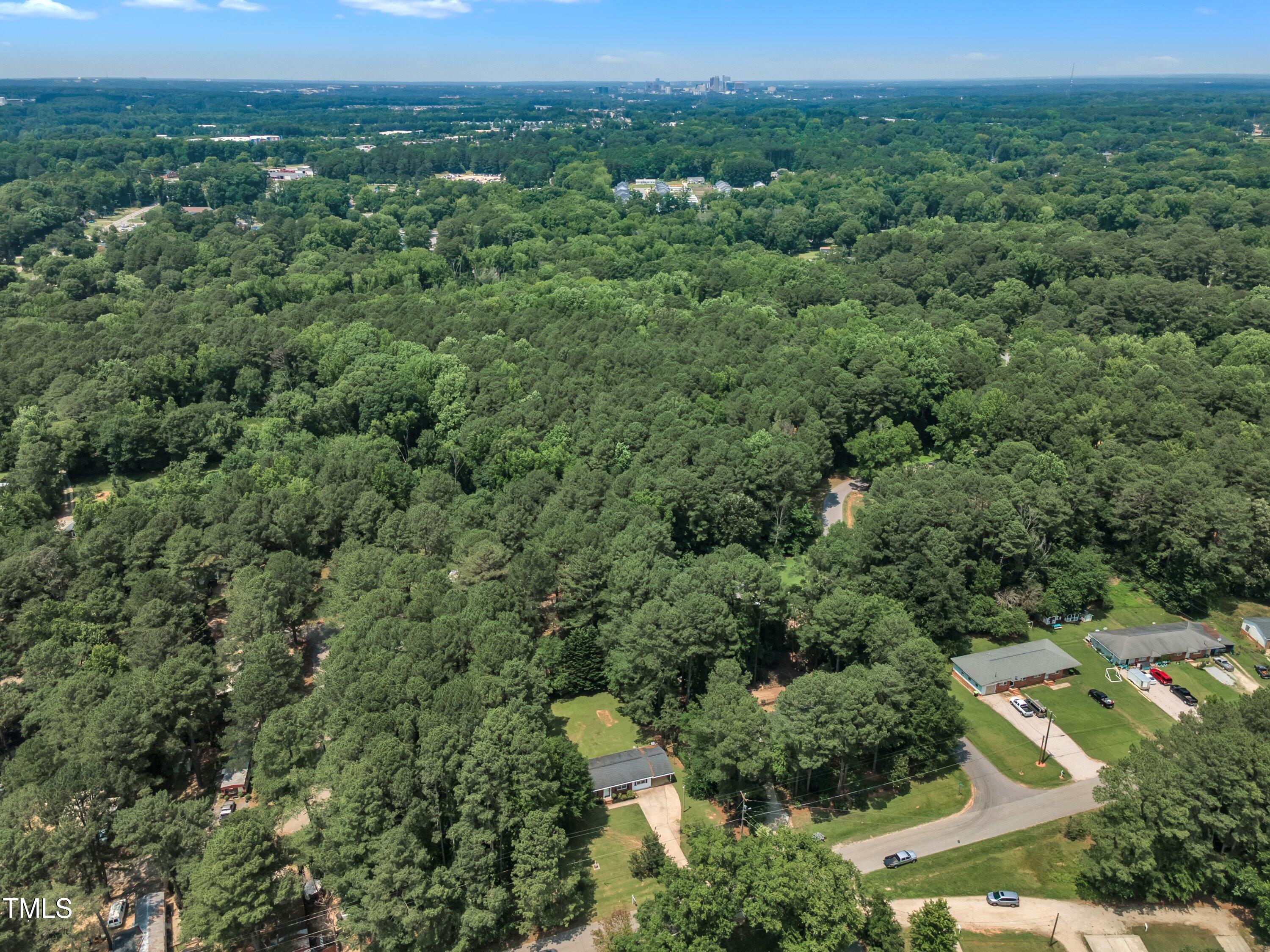 804 Colonial Drive