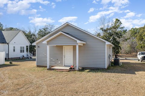 A home in Dunn