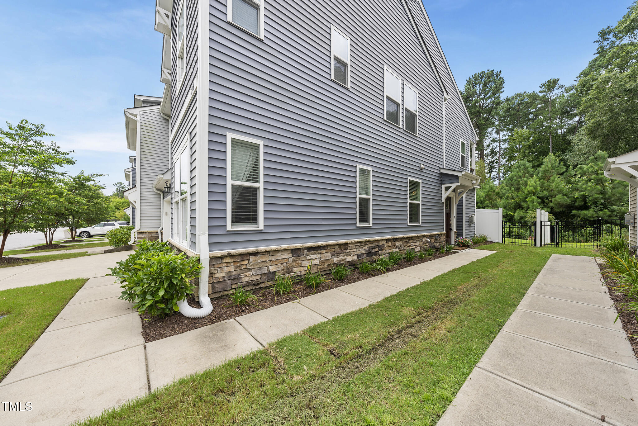 216 Vista Creek Place