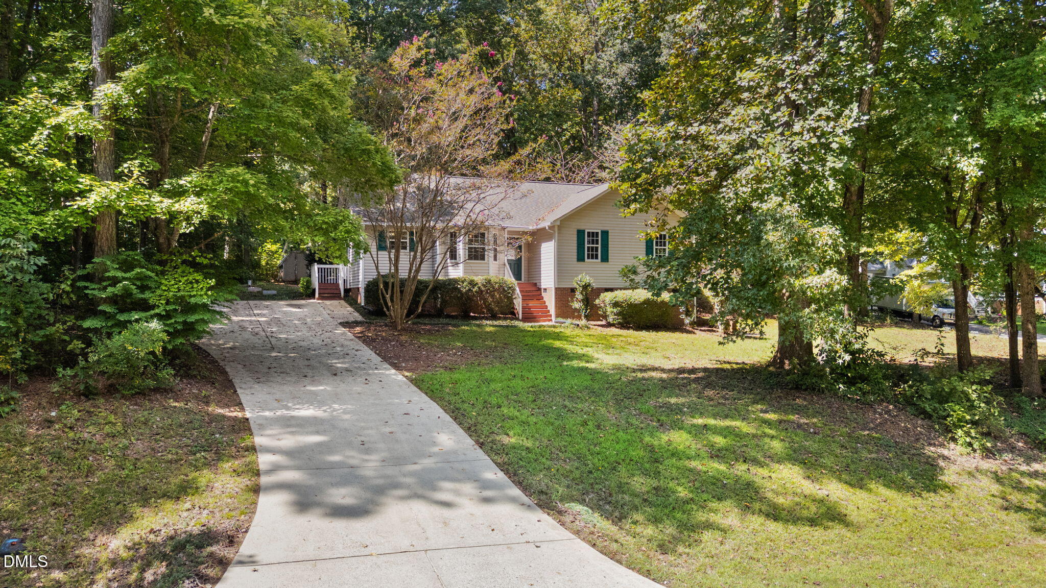 6112 Walnut Glen Drive