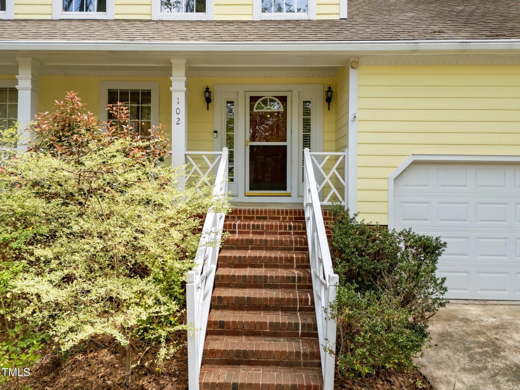 102 Pinehill Way