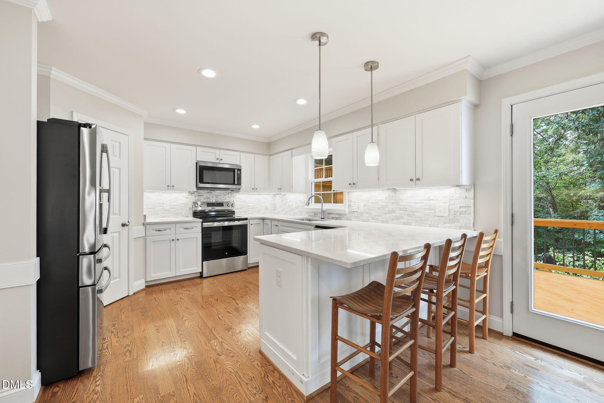 112 Waterfall Court