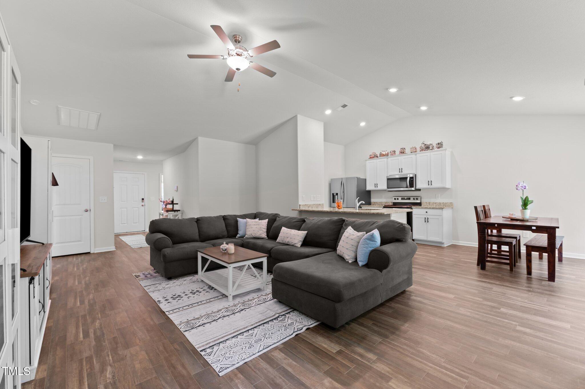 145 Bounding Lane