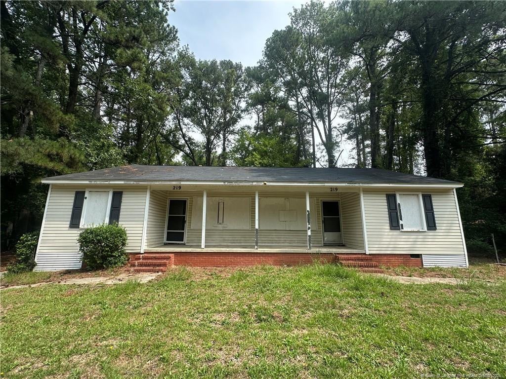 219 Colonial Drive, Fayetteville, NC, 28301