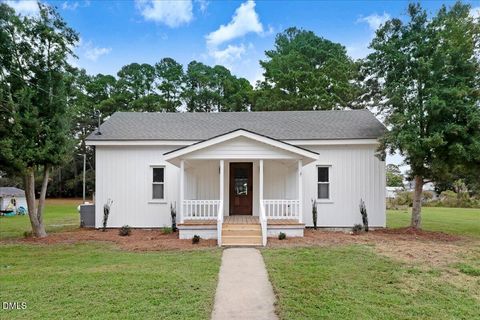 205 E Carolina Street Fremont NC 27830