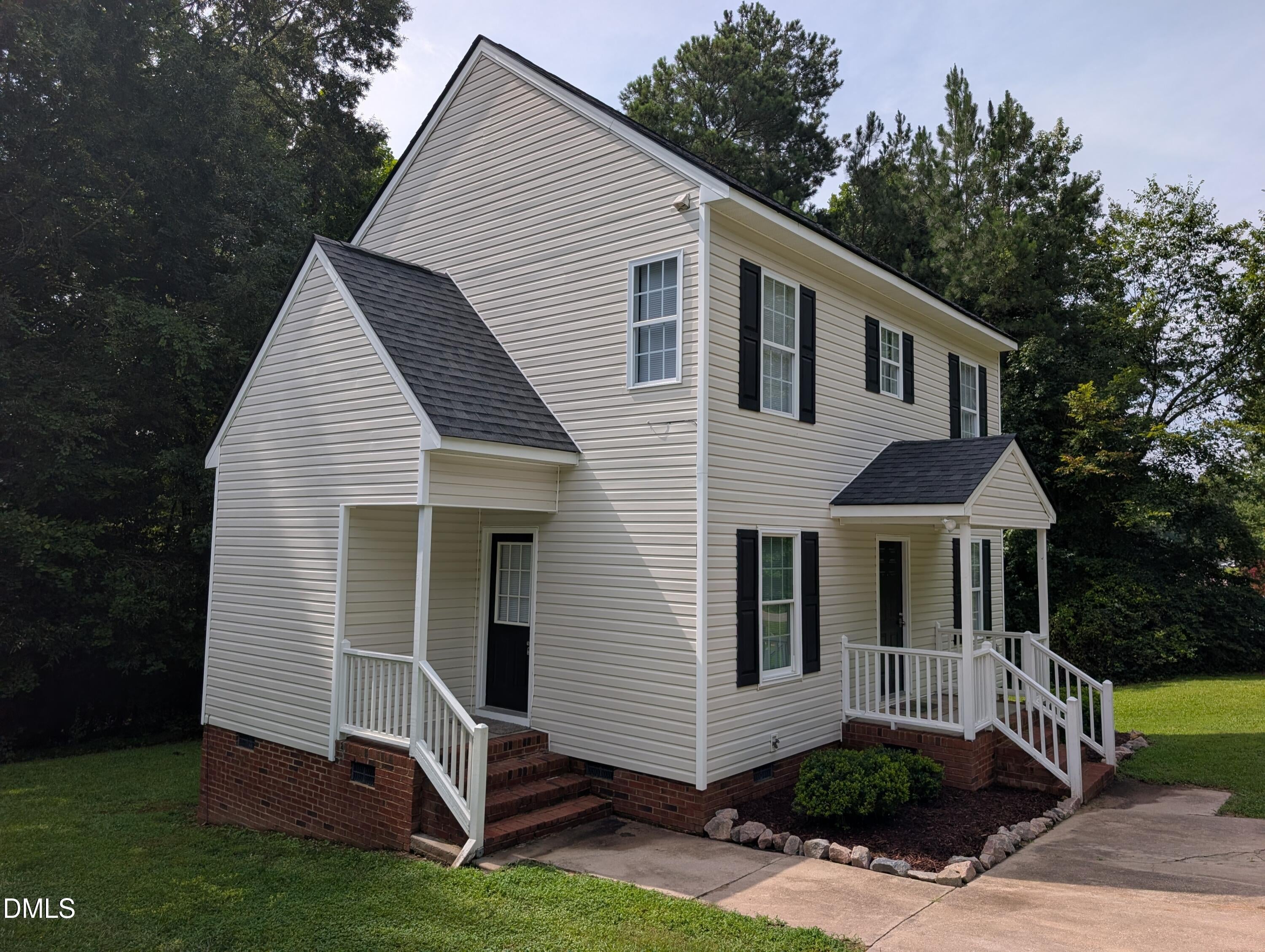 1039 Laurel Leaf Road