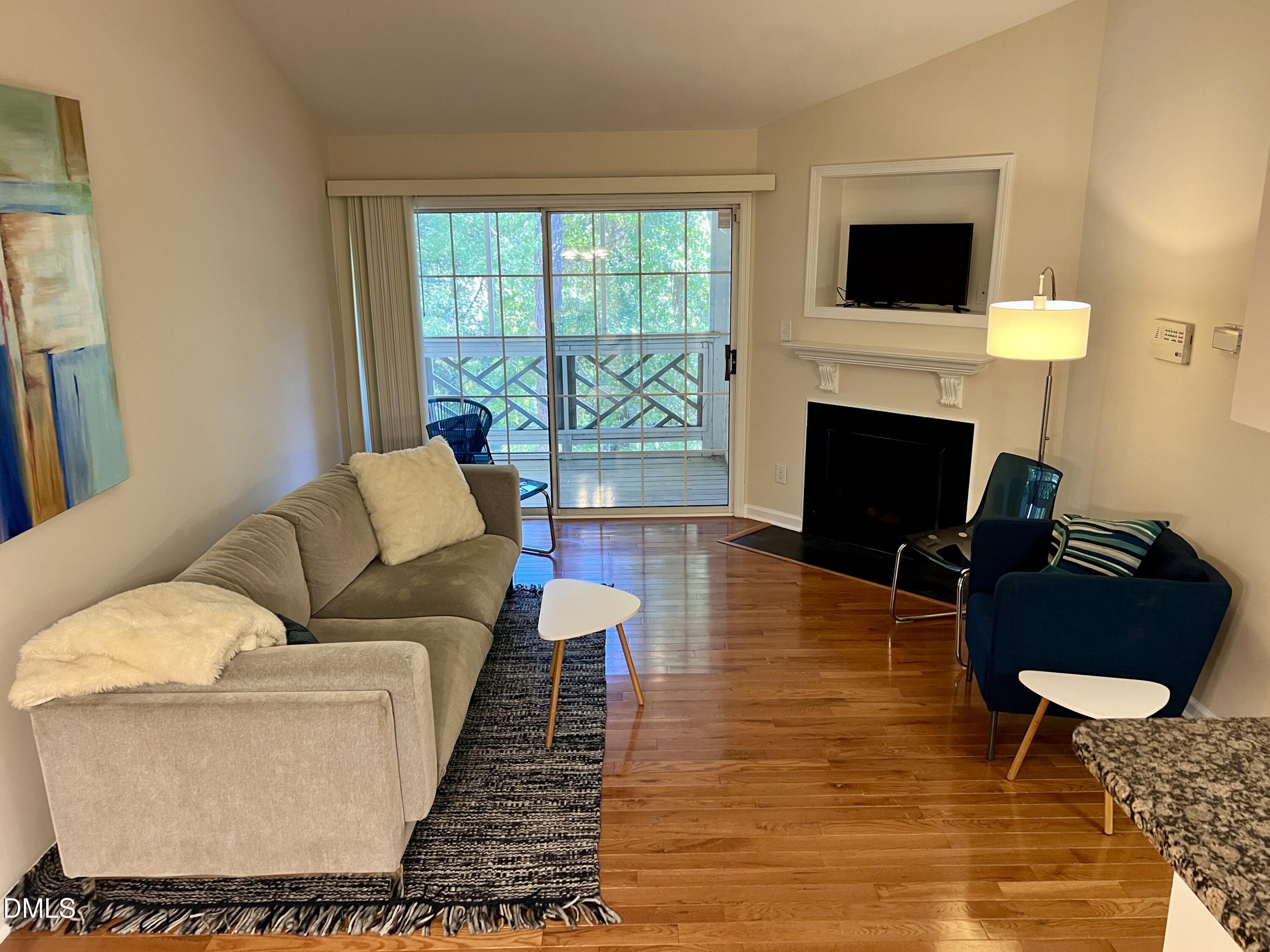 1010 Kingswood Drive G