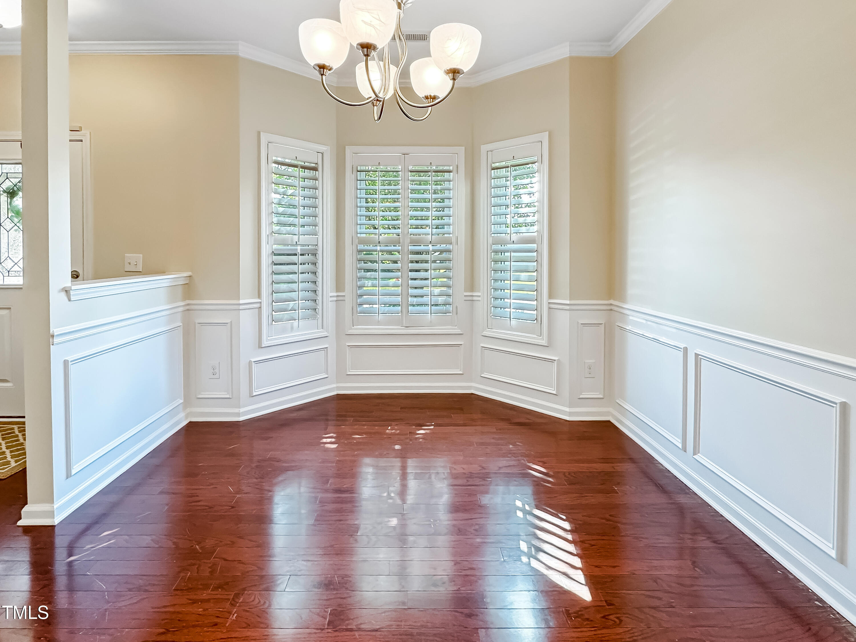 804 Blue Thorn Drive