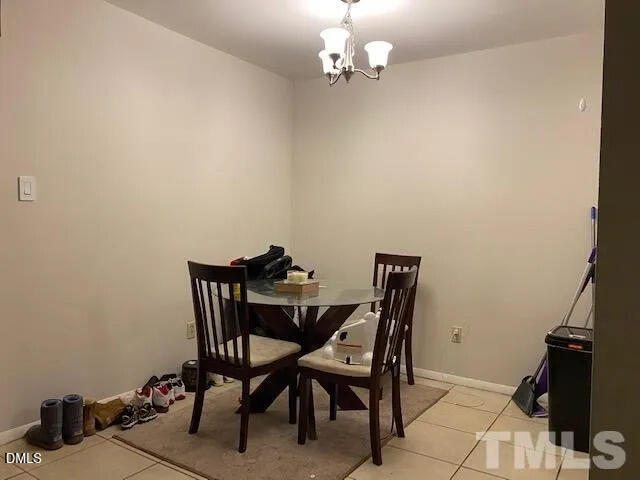 1010 Sandlin Place E