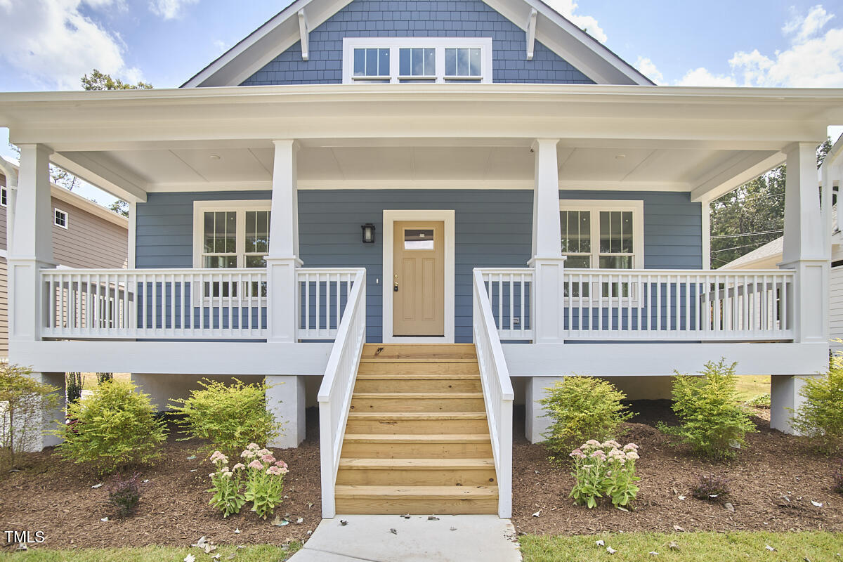 1009 Forrestal Place