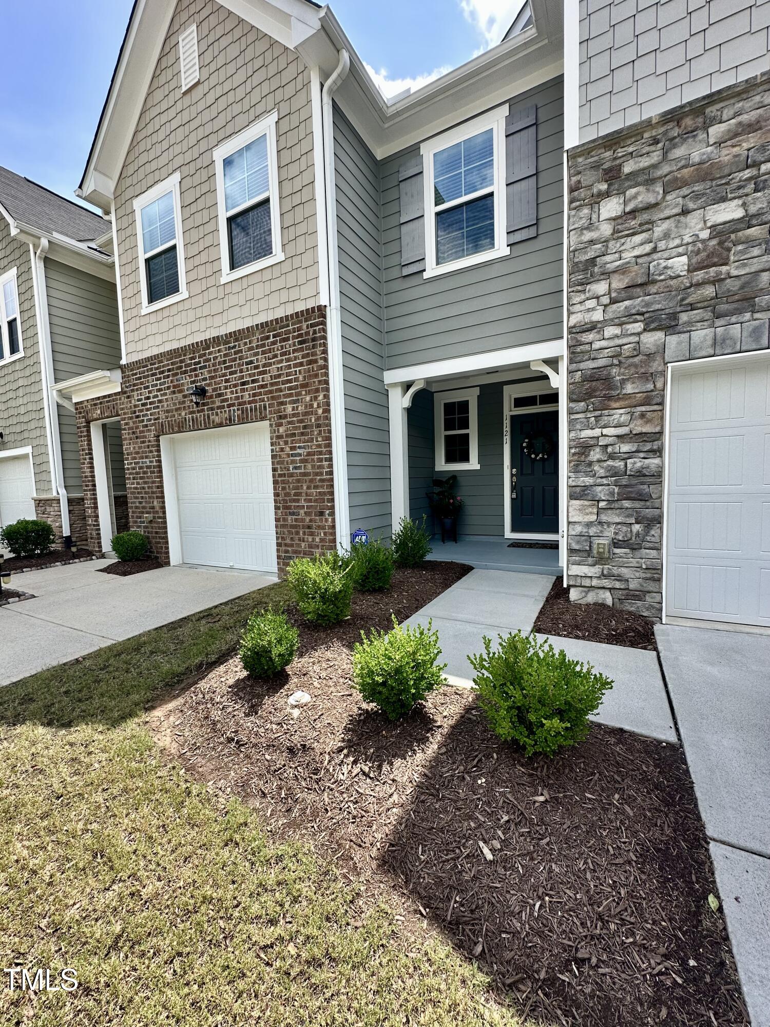 1121 Little Gem Lane