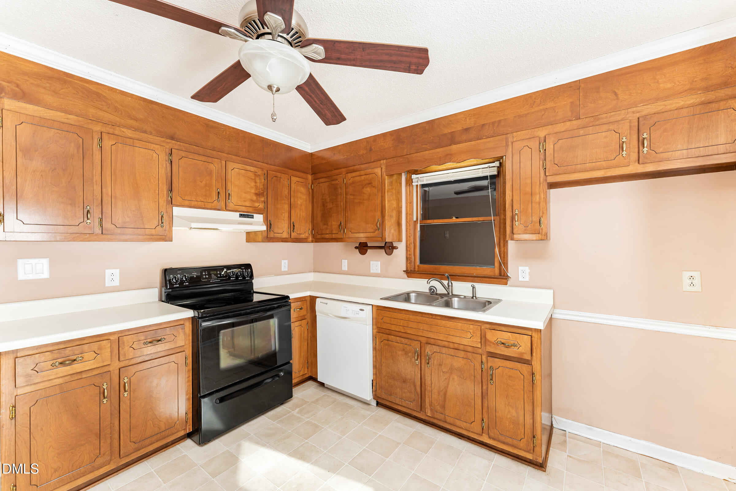 140 Rollingwood Drive