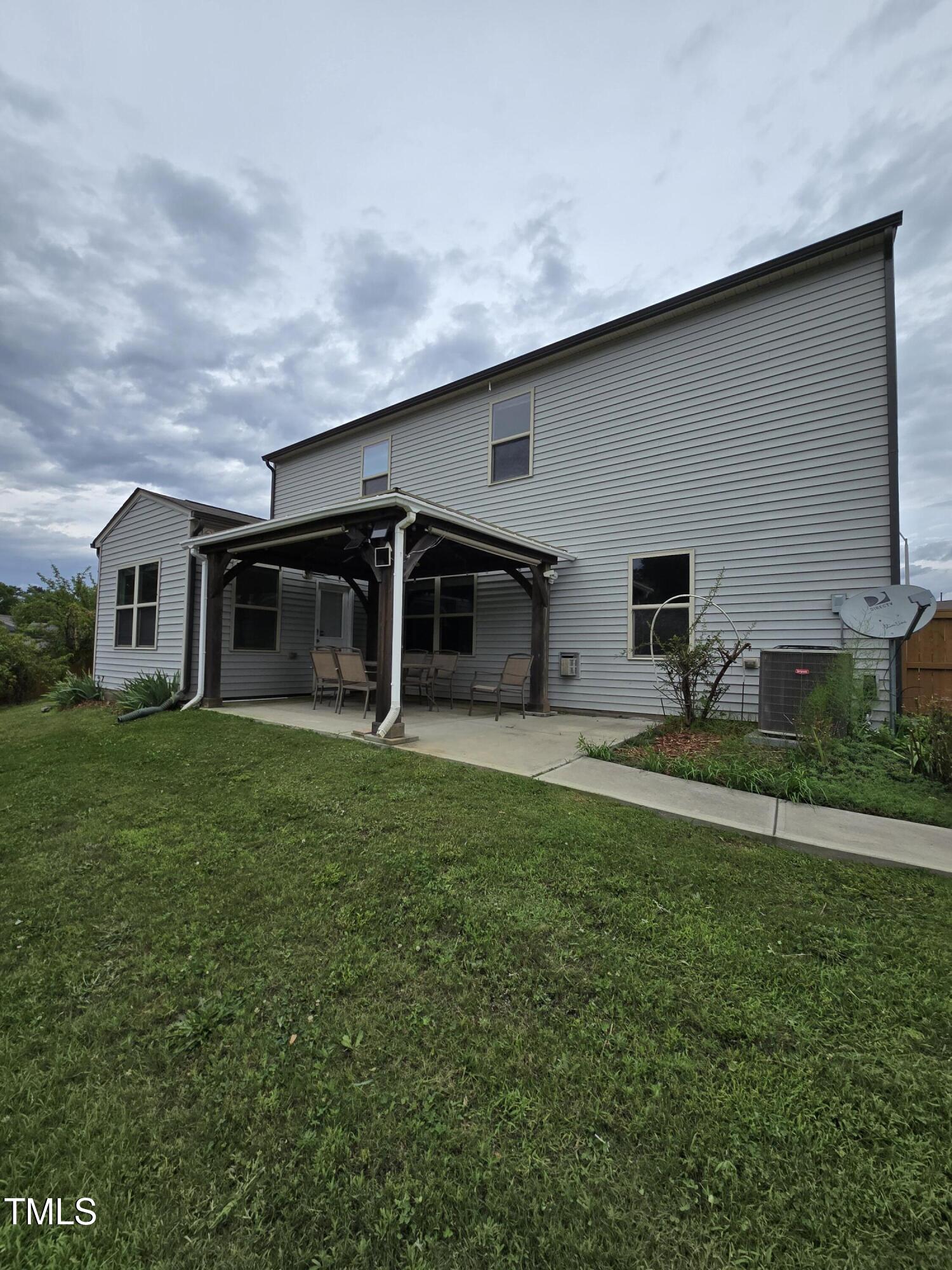2511 Dalmahoy Lane
